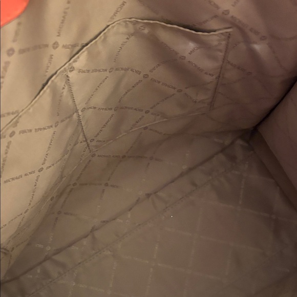 Michael Kors Cream and Pink Signature Tote - Picture 7 of 13